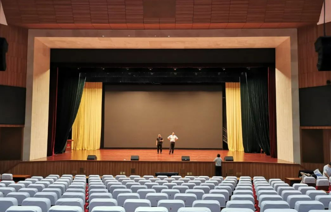 北京大中小学校公共广播系统安装找凯源恒润北京监控安装工程公司，分享总结的有源与无源音箱核心差异！